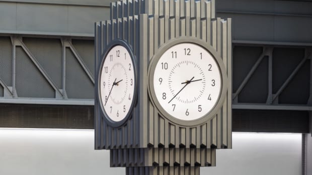 MTH-Clock-Historic-Steel-Trusses_210119_110207