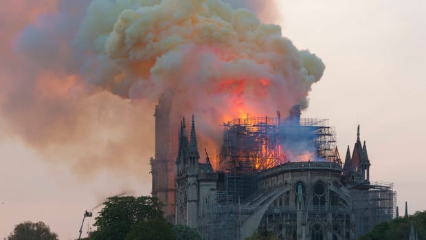burning Notre Dame