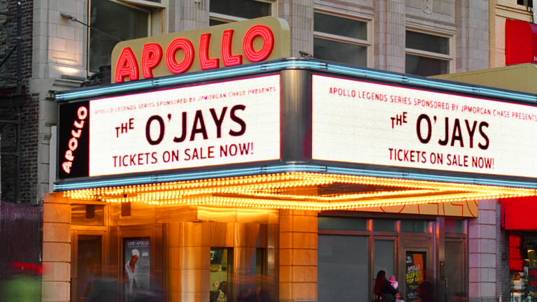 The Restoration Of Harlem S Apollo Theater Traditional Building