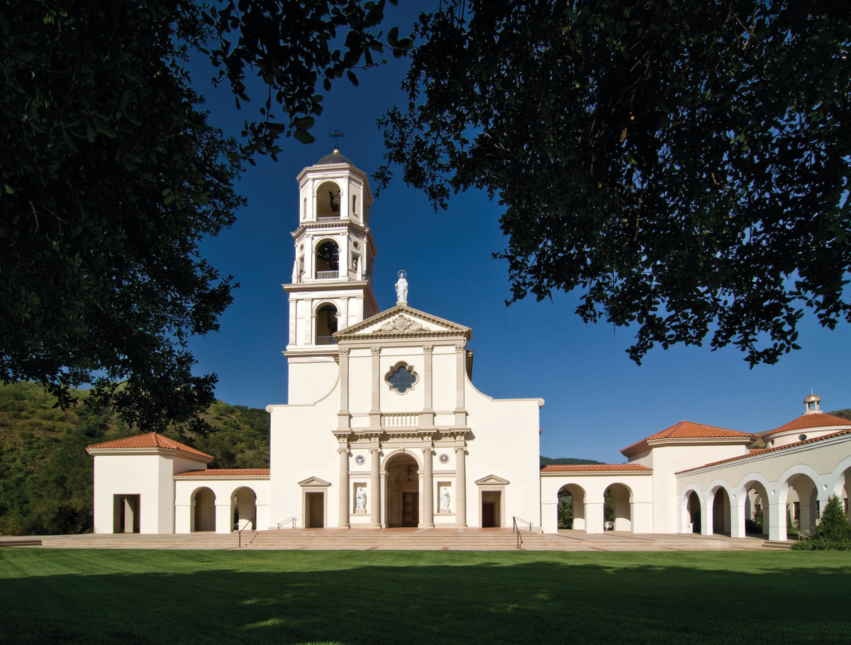The Palladio Award-winning Chapel of Our Lady of the Most Holy Trinity is situated on the Santa Paula, CA, campus of Thomas Aquinas College. It was designed by Duncan G. Stroik of South Bend, IN, and evokes the California Mission Style and the Mediterranean.