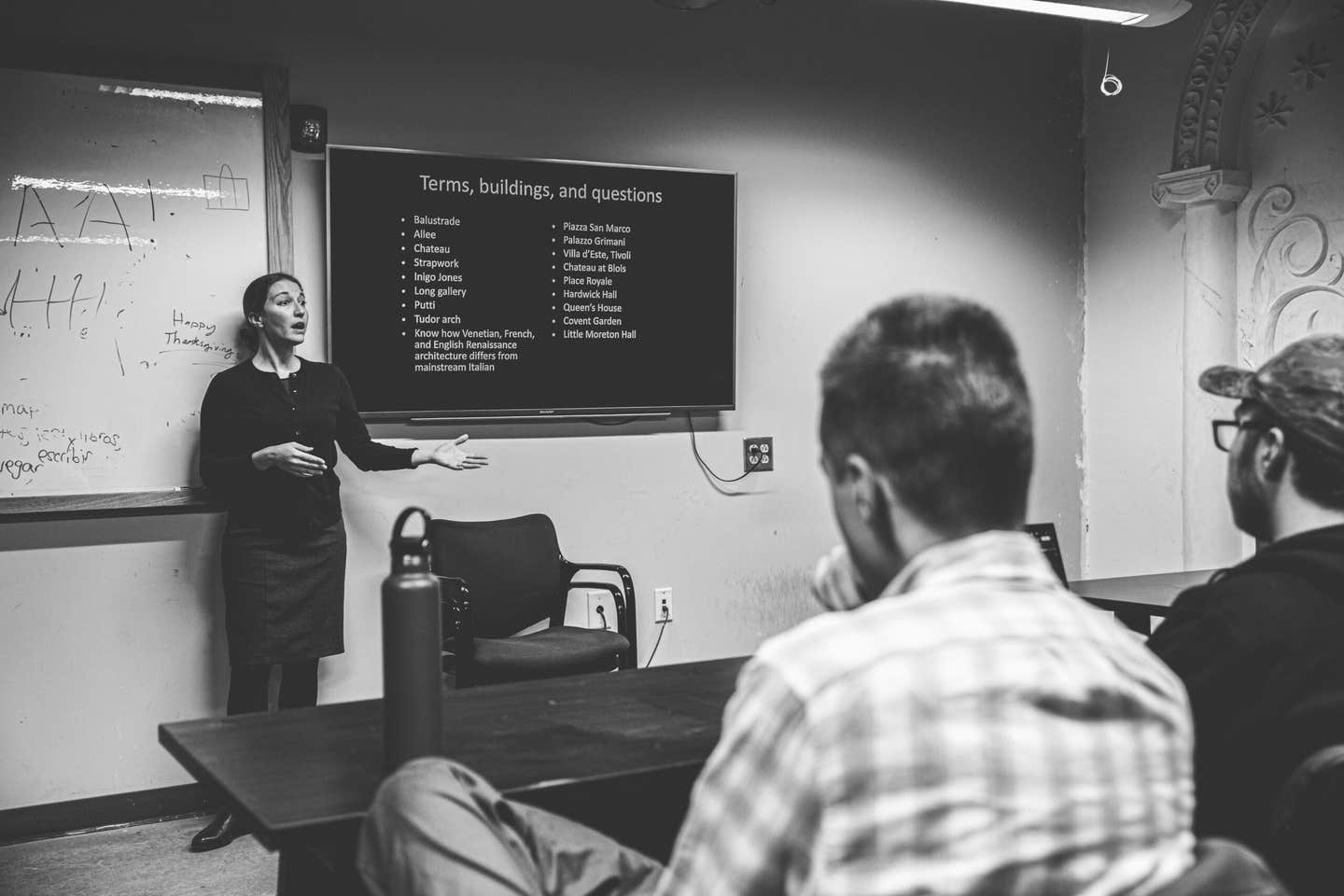 Christina Butler teaching architectural history for ACBA freshmen