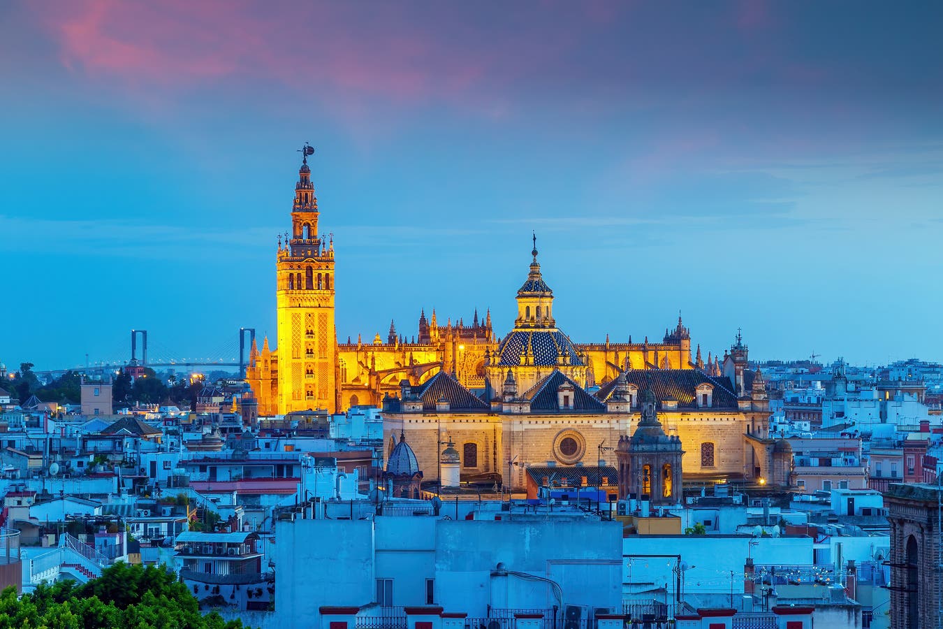 La Giralda restoration Seville Cathedral sunset