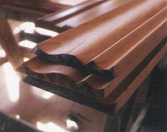 illingworth-custom-milled-wood-crown-molding.jpg