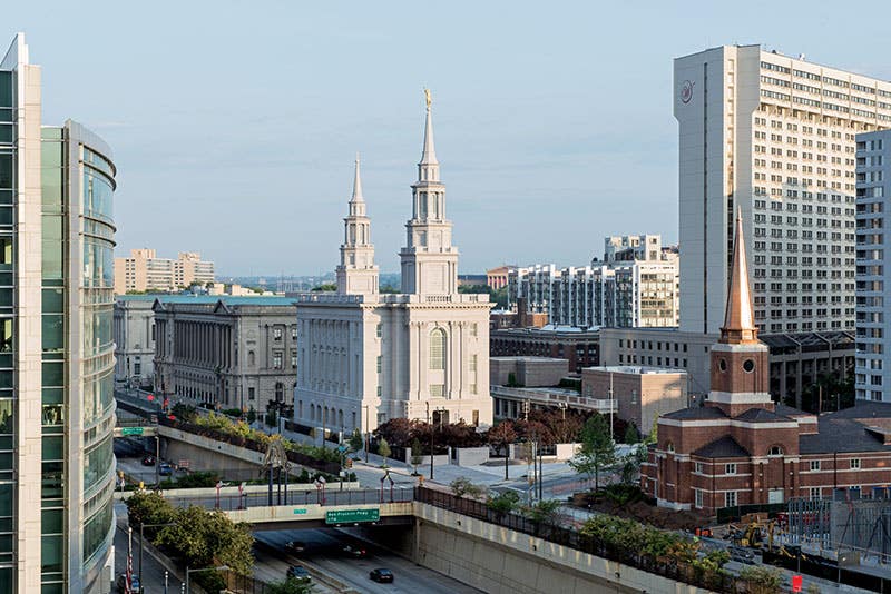 lds-6-philla-pa-temple-exterior-day2016.jpg