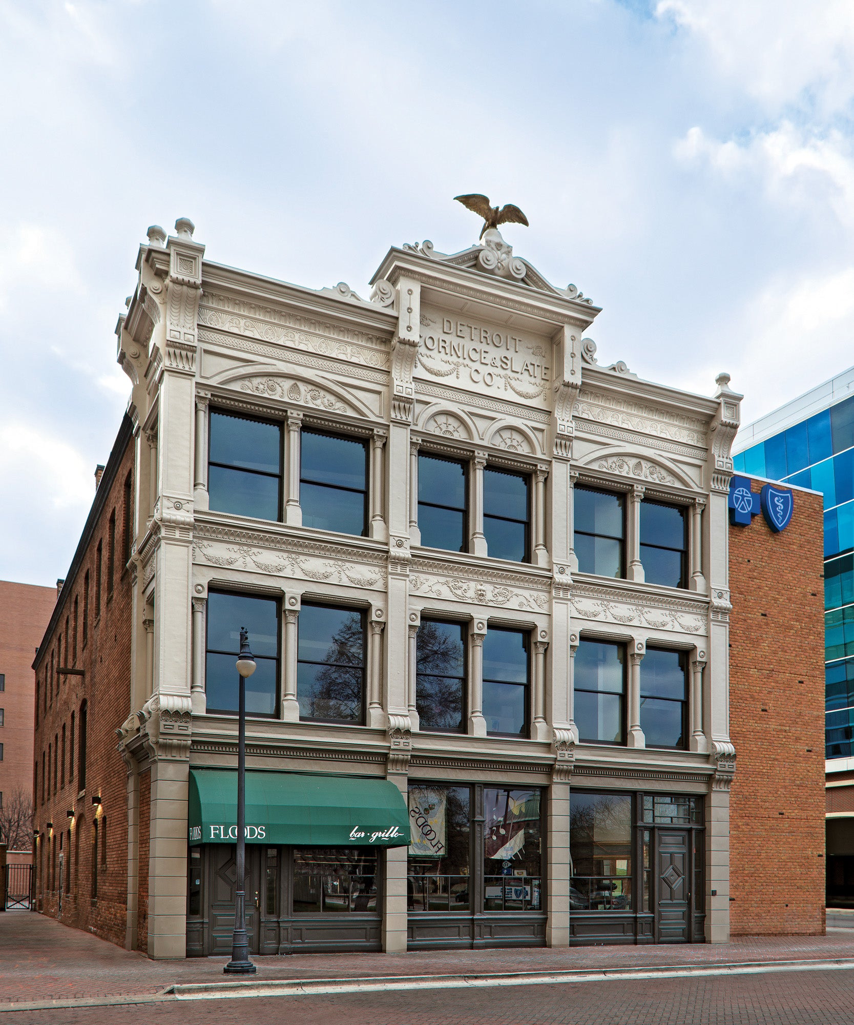 detroit-2-cornice--slate.jpg