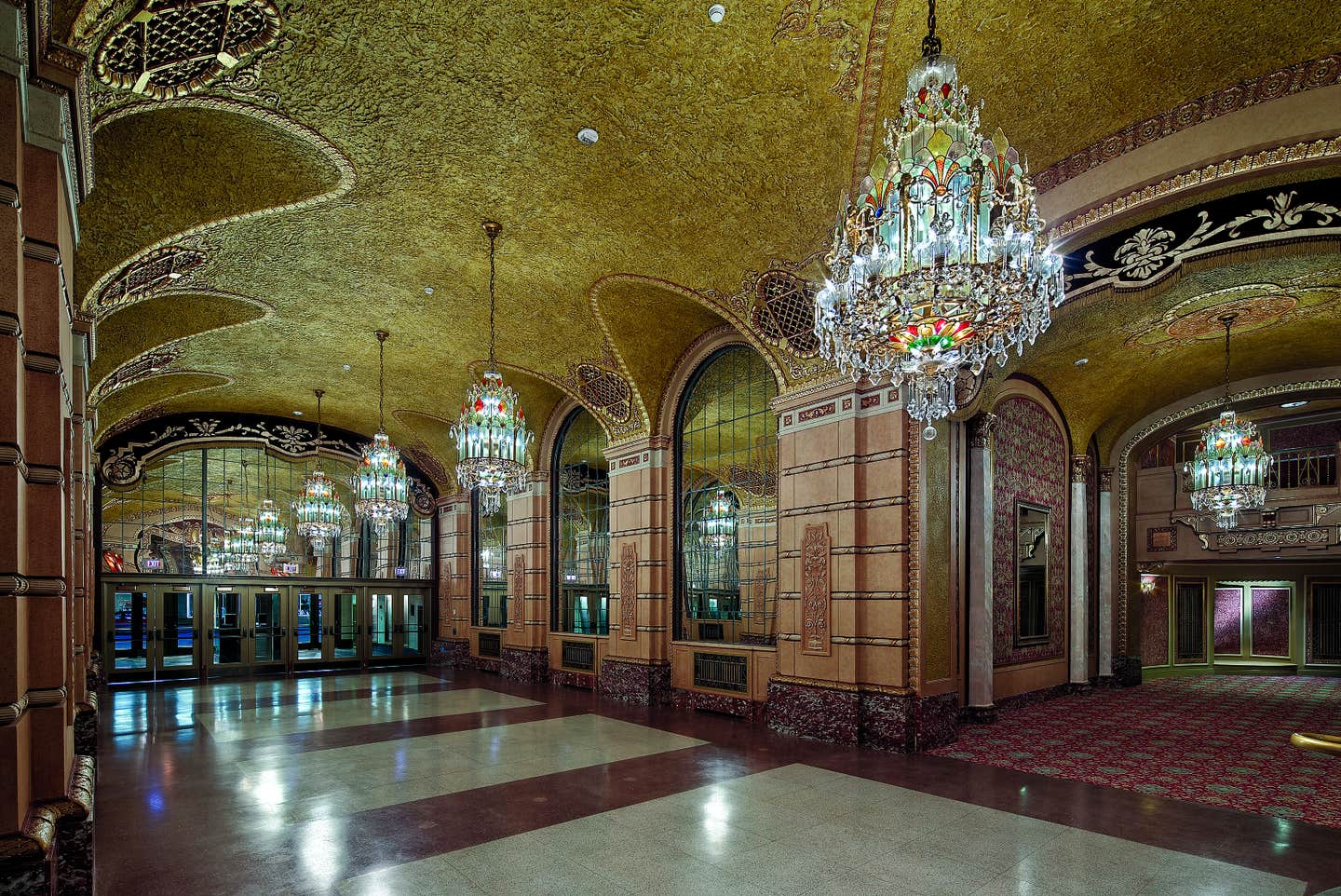 paramount-4.jpg
