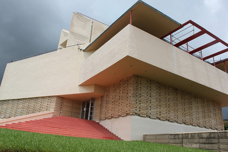 frank-lloyd-wright-chapel.jpg