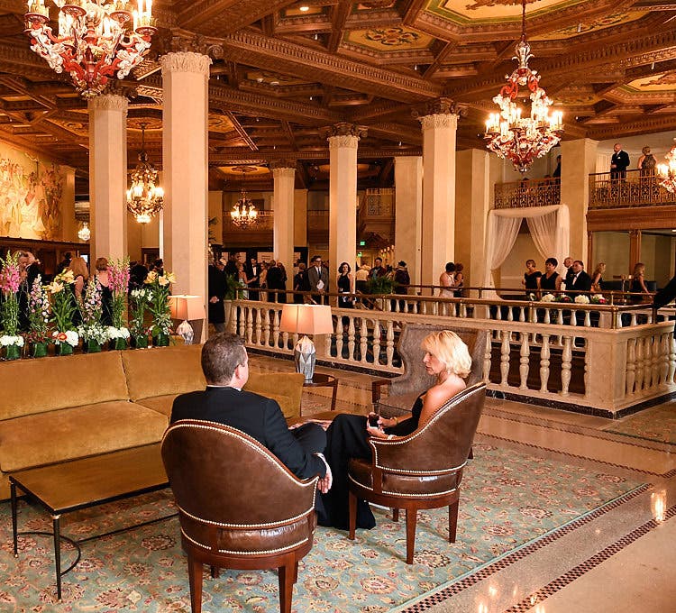marriott-syracuse-downtown-lobby-historic-chandelier-restoration.jpg