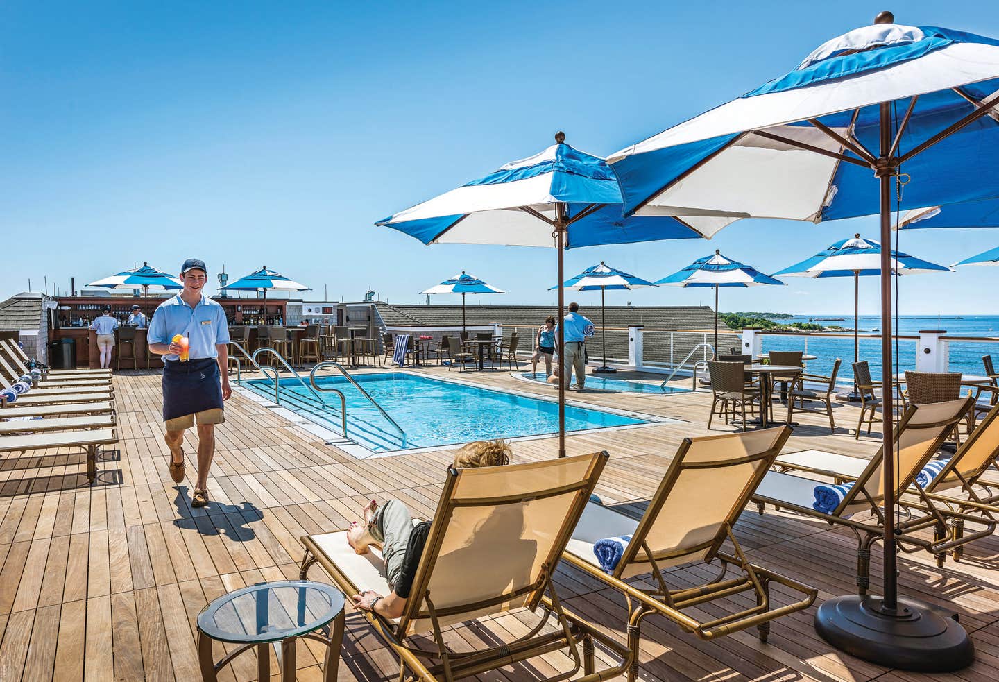 beauport-11-roof-deck.jpg