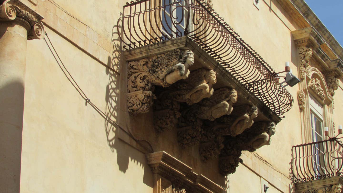 westfall-6-2-4-noto-valladorata-palace-p-libisi-1733.jpg