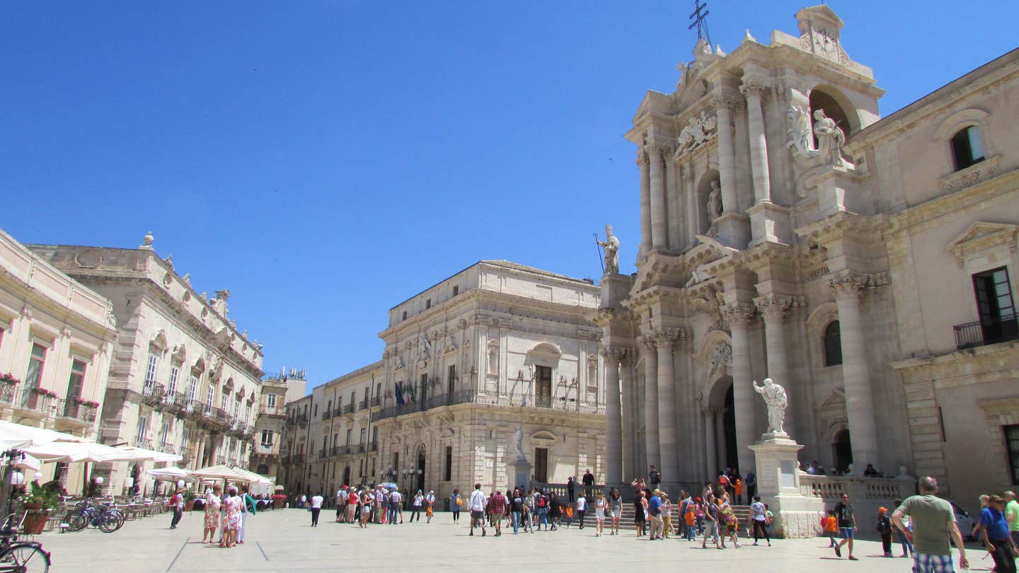 westfall-6-5-2-syracuse-piazza-del-duomo.jpg