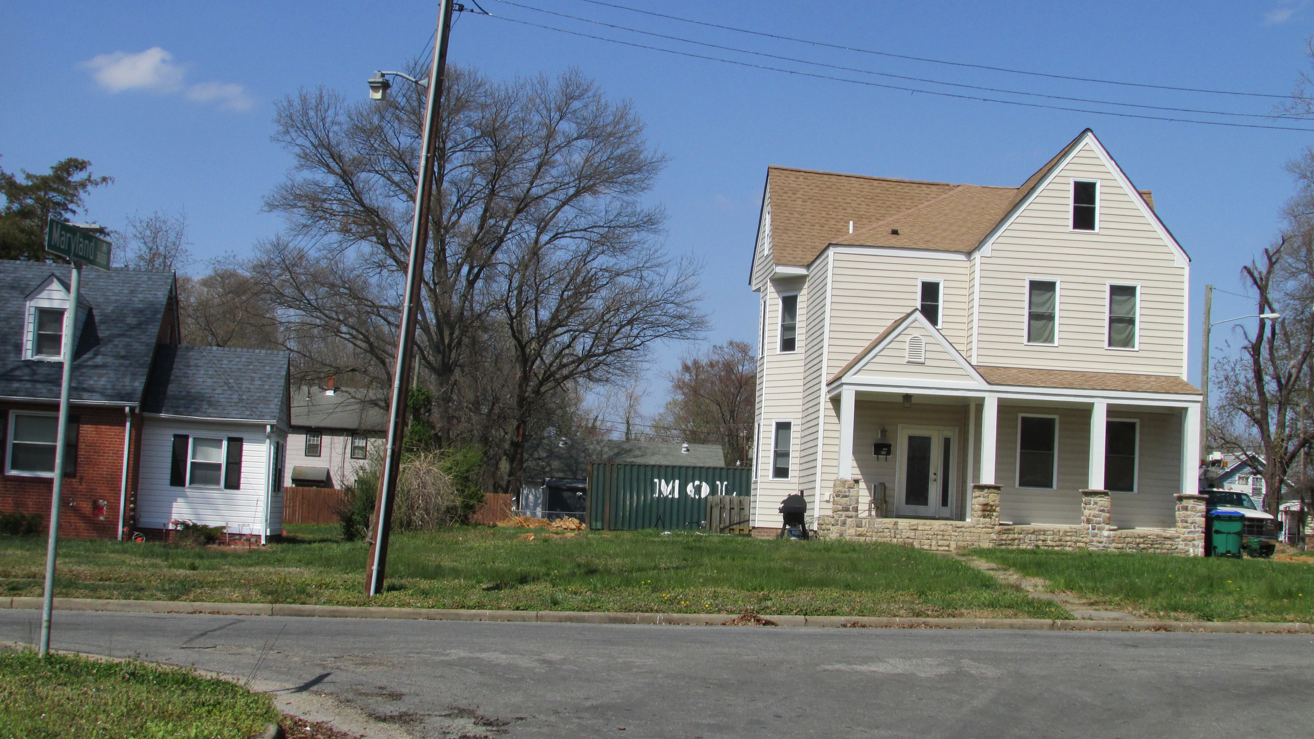 9-poor-fit-to-lot-and-poorly-built.jpg