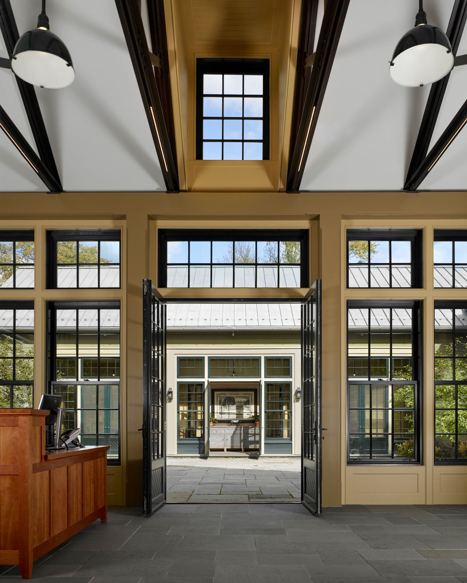 4---reception-to-courtyard.jpg