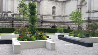 traditional_building_garden_tate_britain_-_mid_shot.jpg