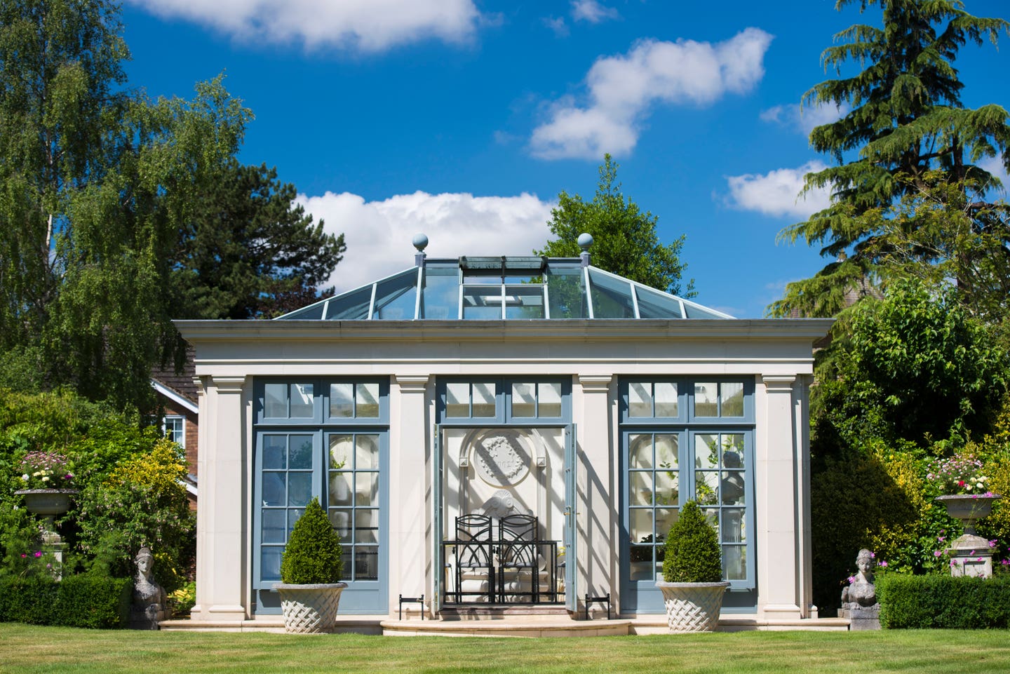traditional_building_haddonstone_864.jpg