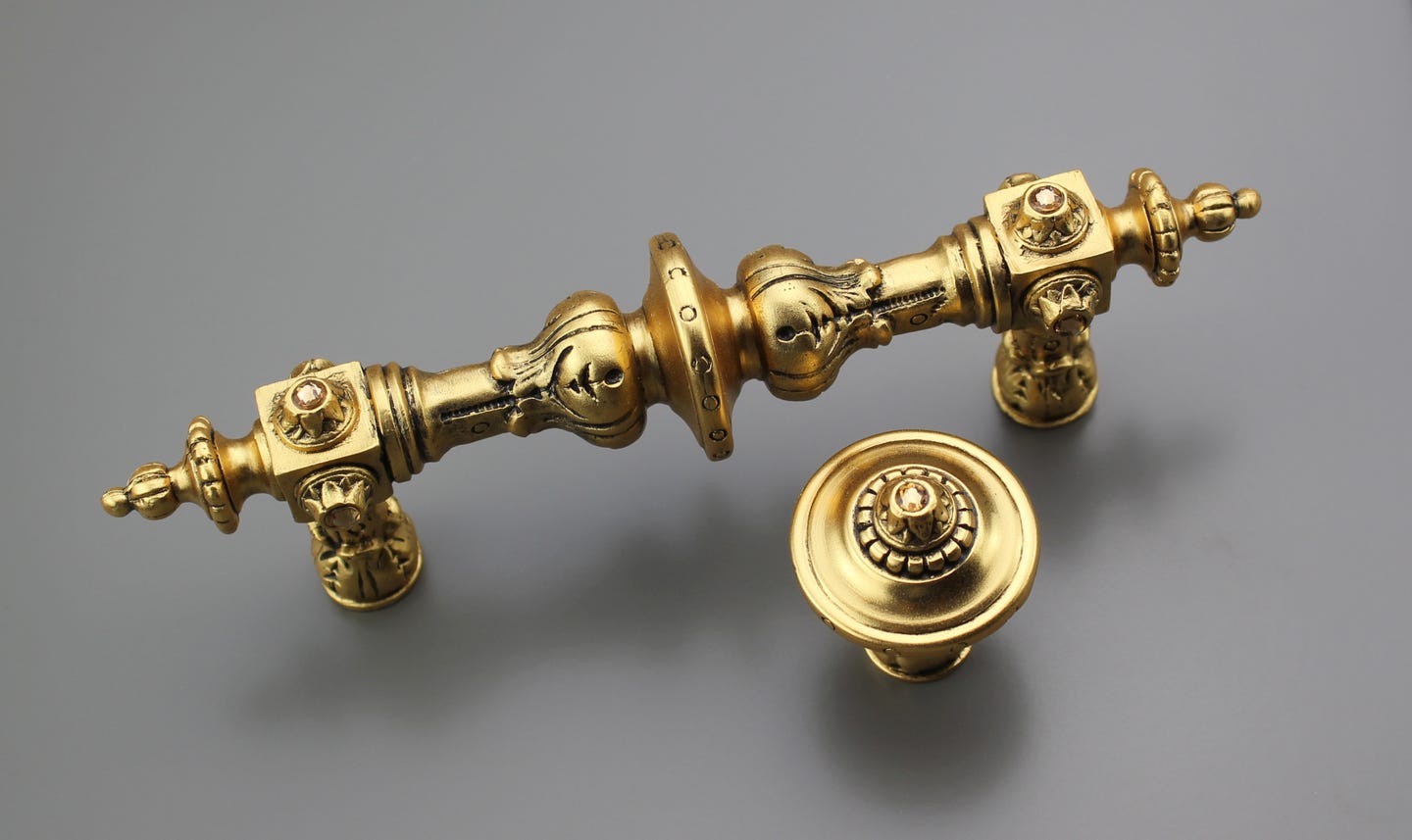 notting-hill-portobello-road---all-that-glitters-is-24k-gold-_nhp--610-sg-_nhk-210-s.jpg
