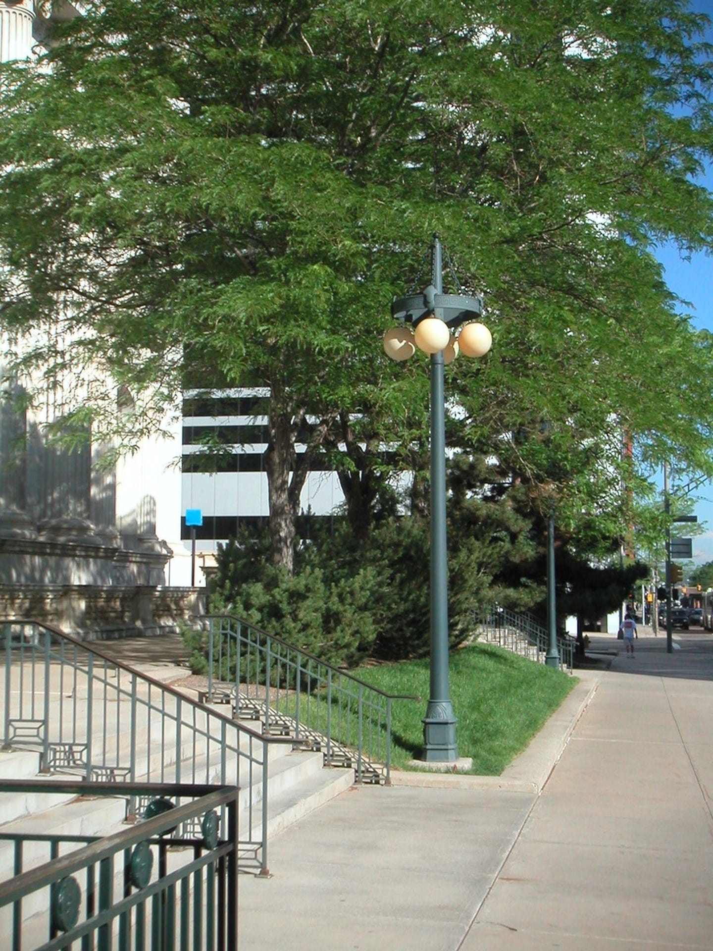 wiemann-lamp-post-whole1.jpg