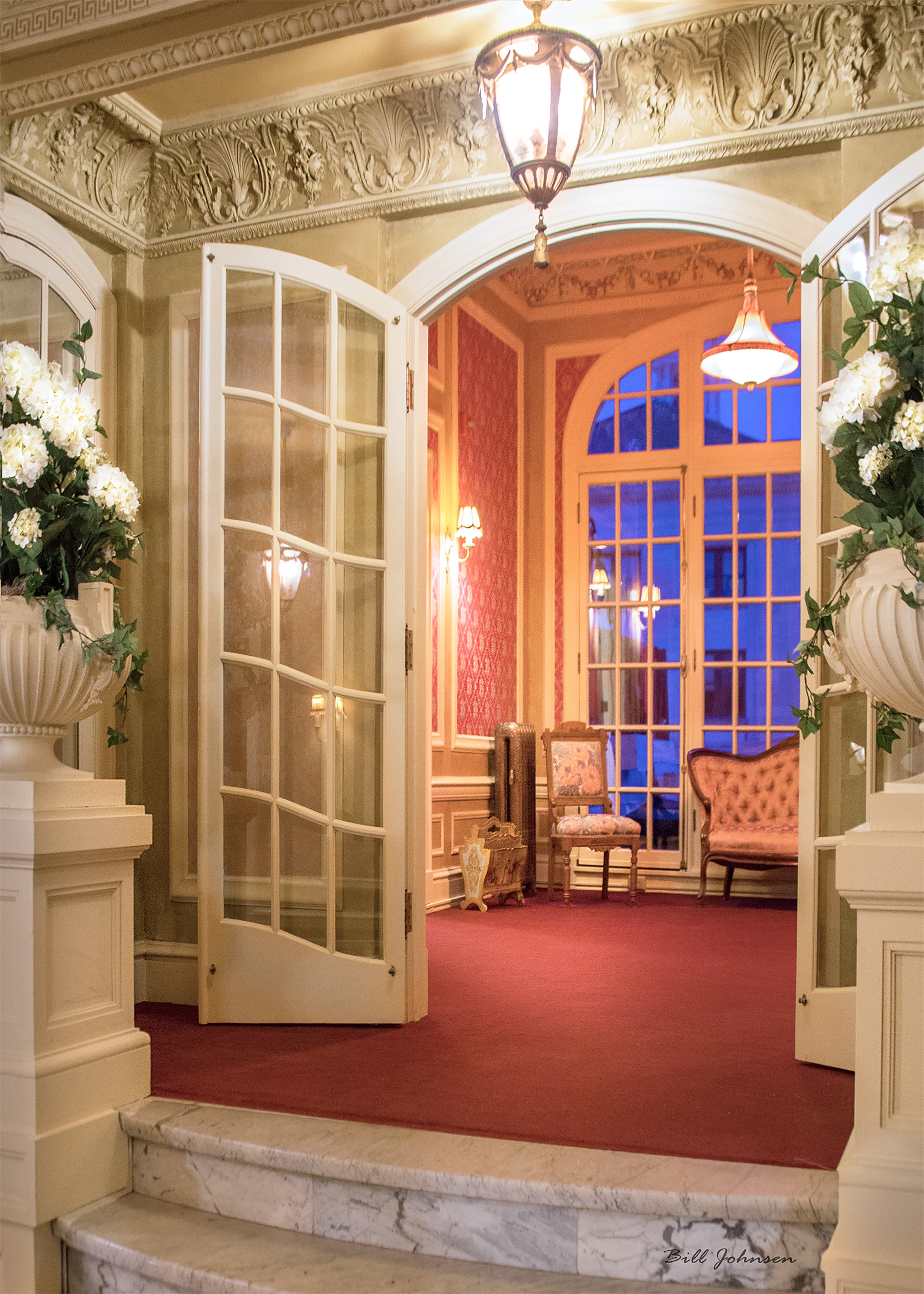 ringling-5-ladieslounge.jpg