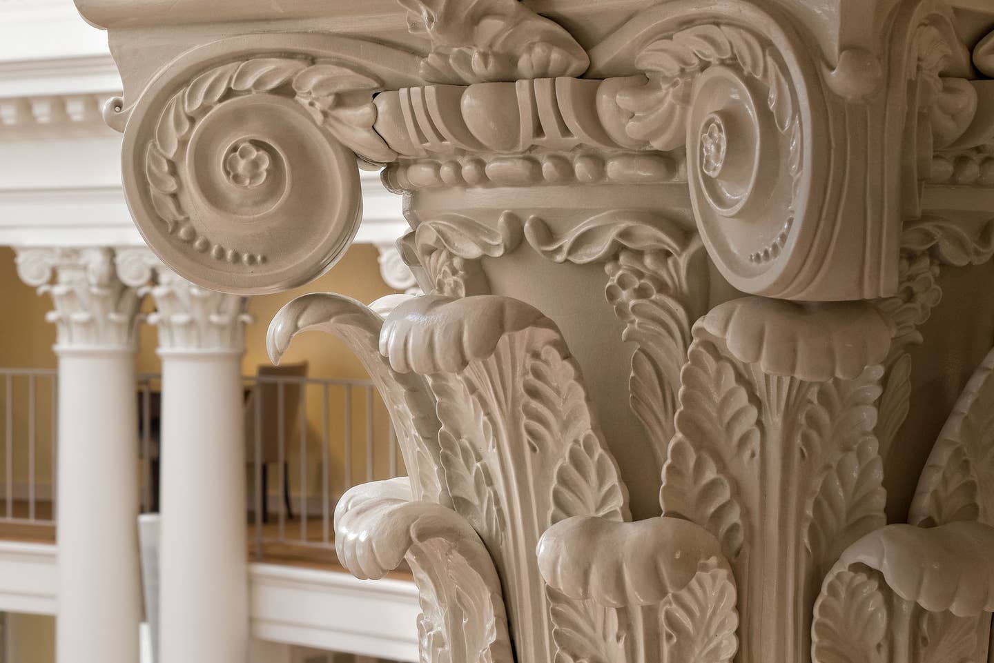 uva-10-capital-detail.jpg