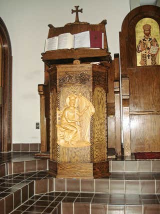 wood-11-klitsas-lectern-with-light-gold-figure.jpg