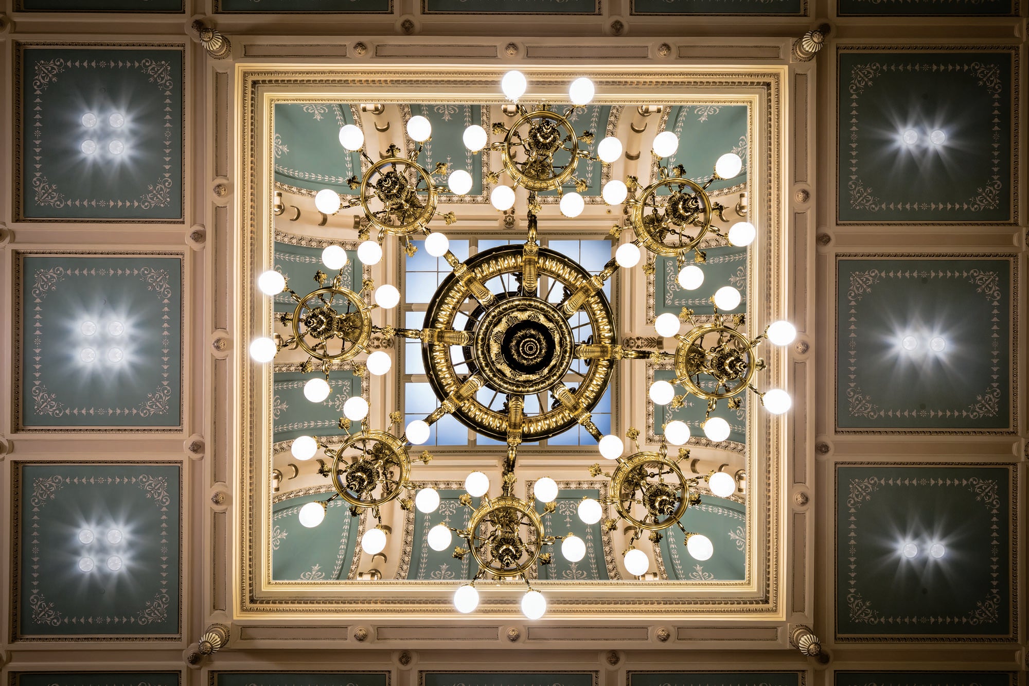colorado-8-lighting-house.jpg