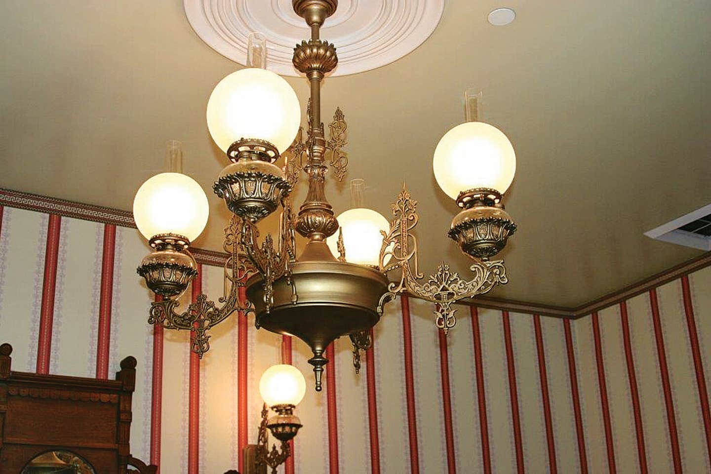 review-7a-lighting.jpg