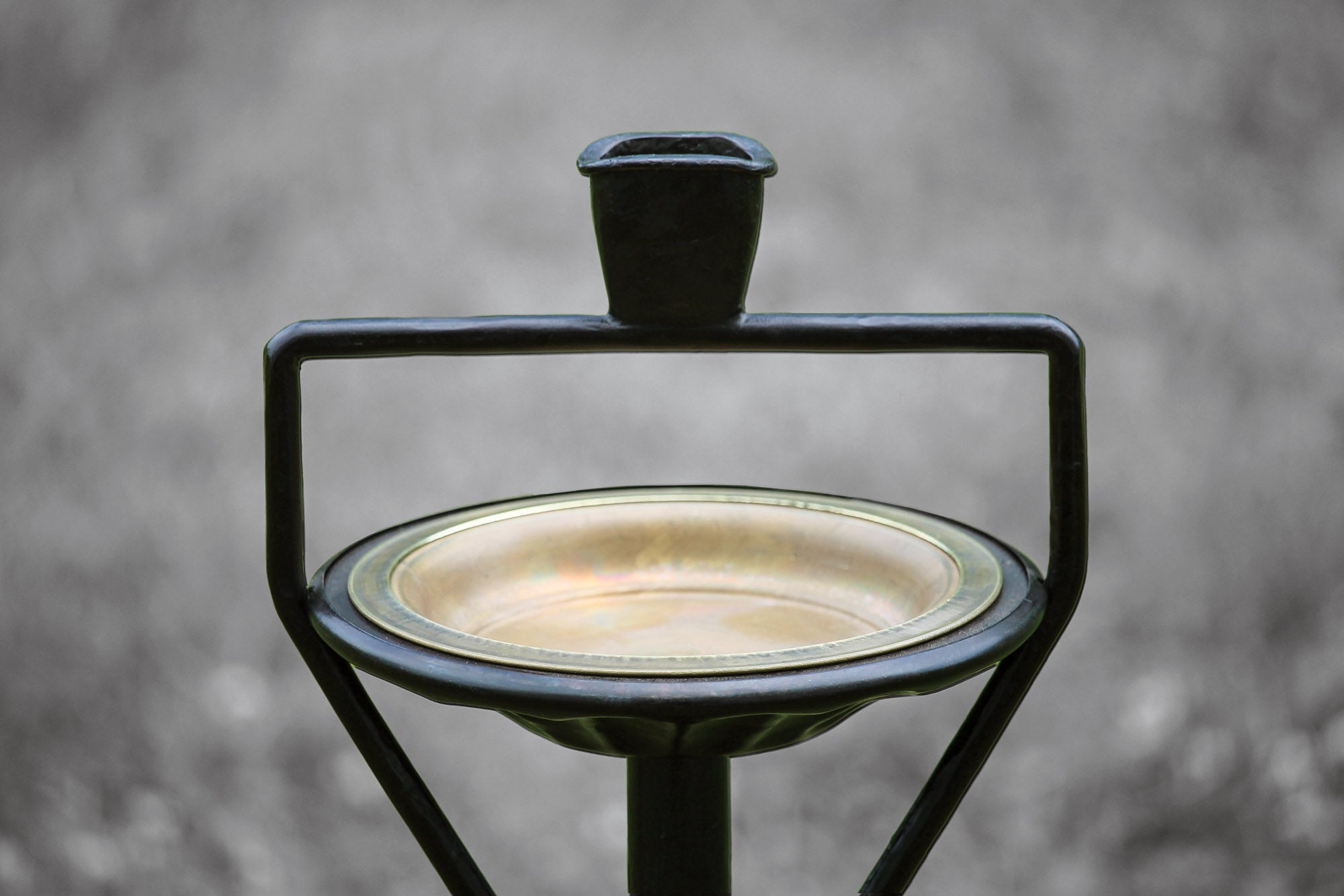 9---smoke-stand-ashtray.jpg