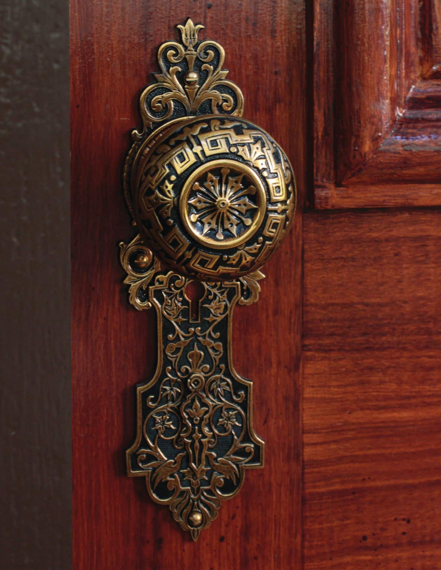 american-historic-hardware-entry2.jpg