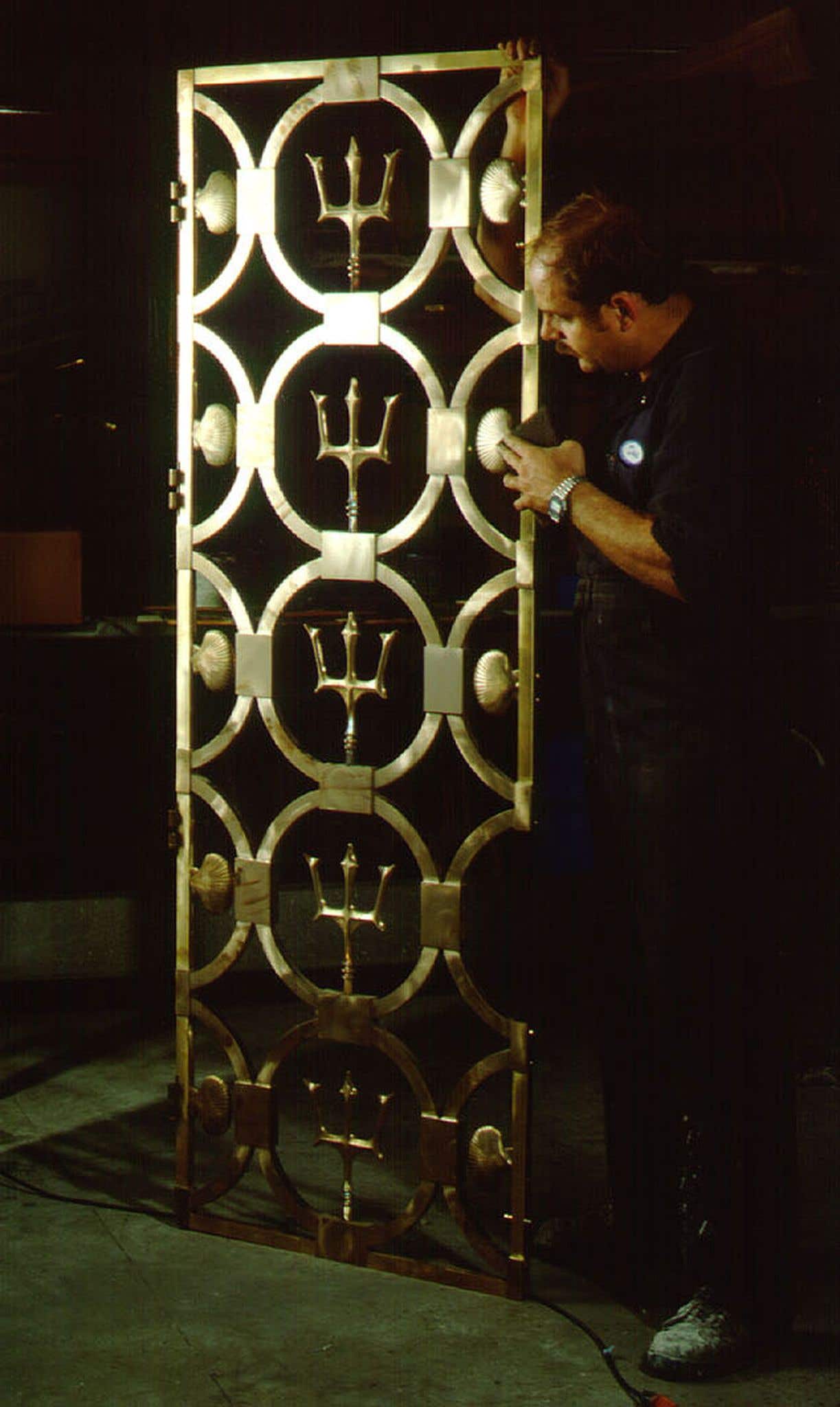 historical-arts--casting-cast-bronze-grille---2.jpg
