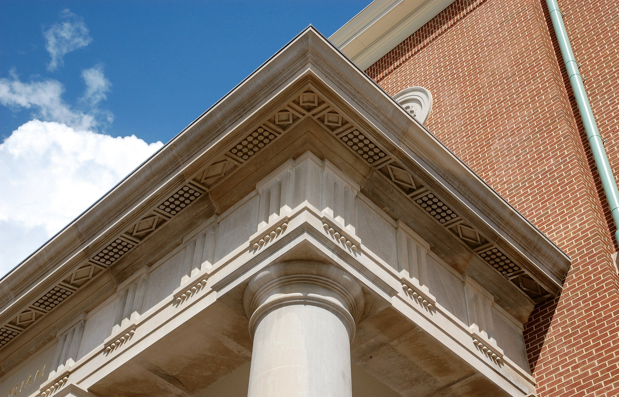 dgsa004_entablature-detail.jpg