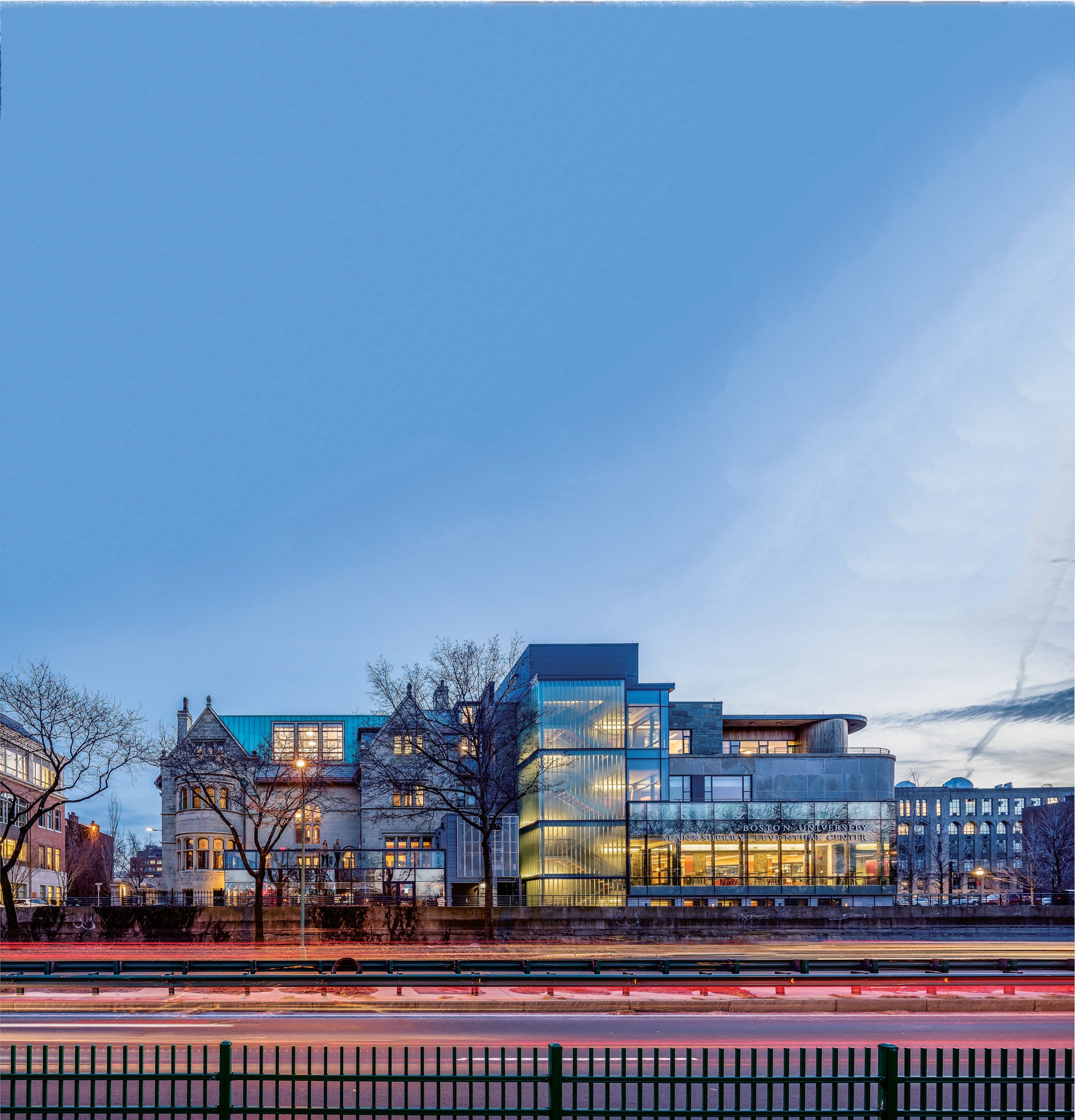 finegold-alexander-architects_raj-das-photography_bu-alumni-ctr-at-castle-8.jpg