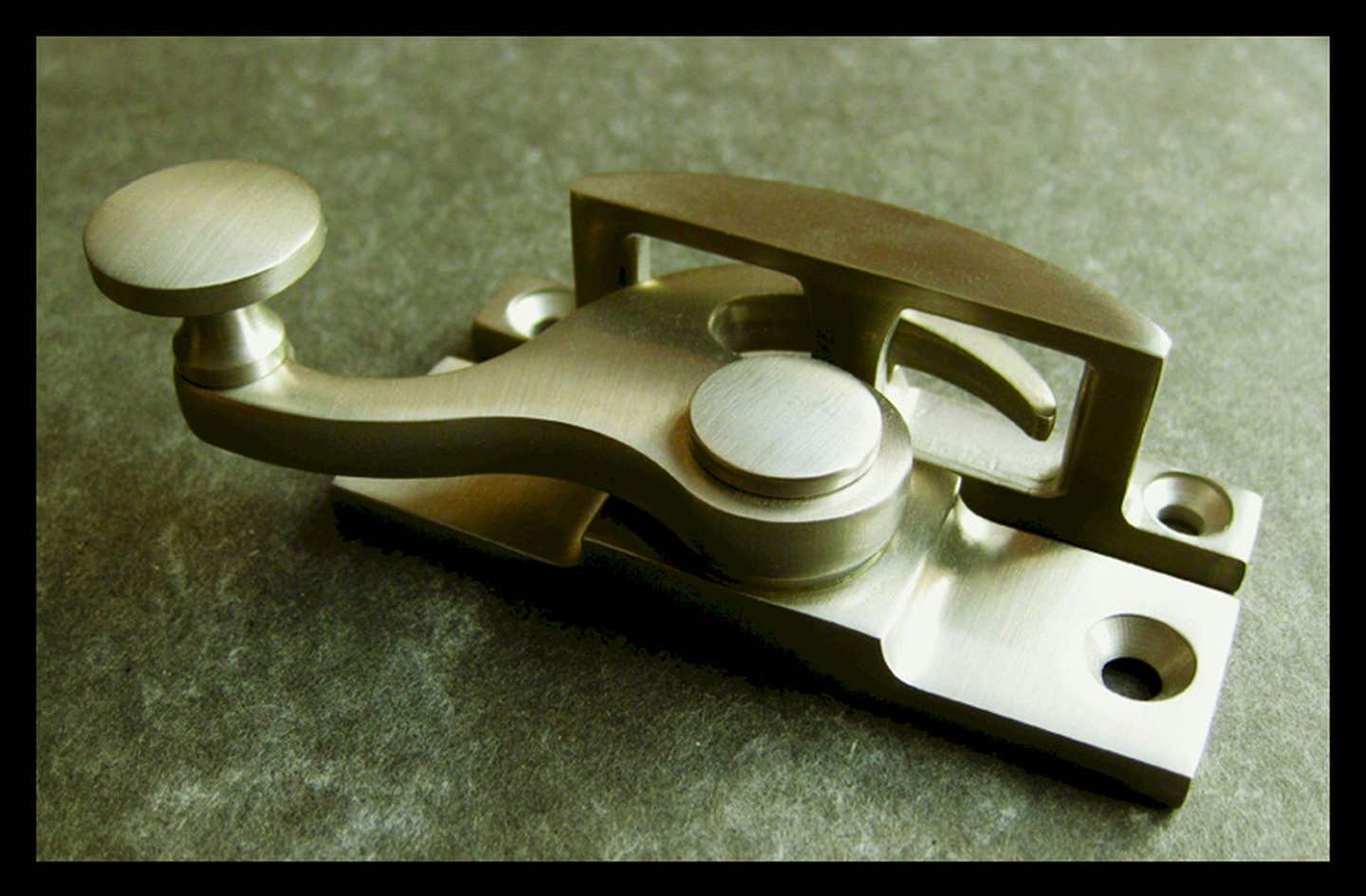 phelps-company-sash-lock1.jpg