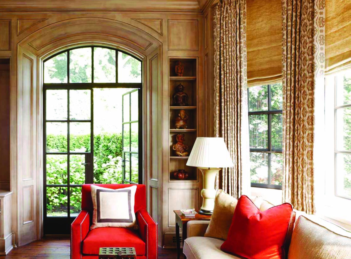 crittall-windows-brochure_page_12_image_0001.jpg