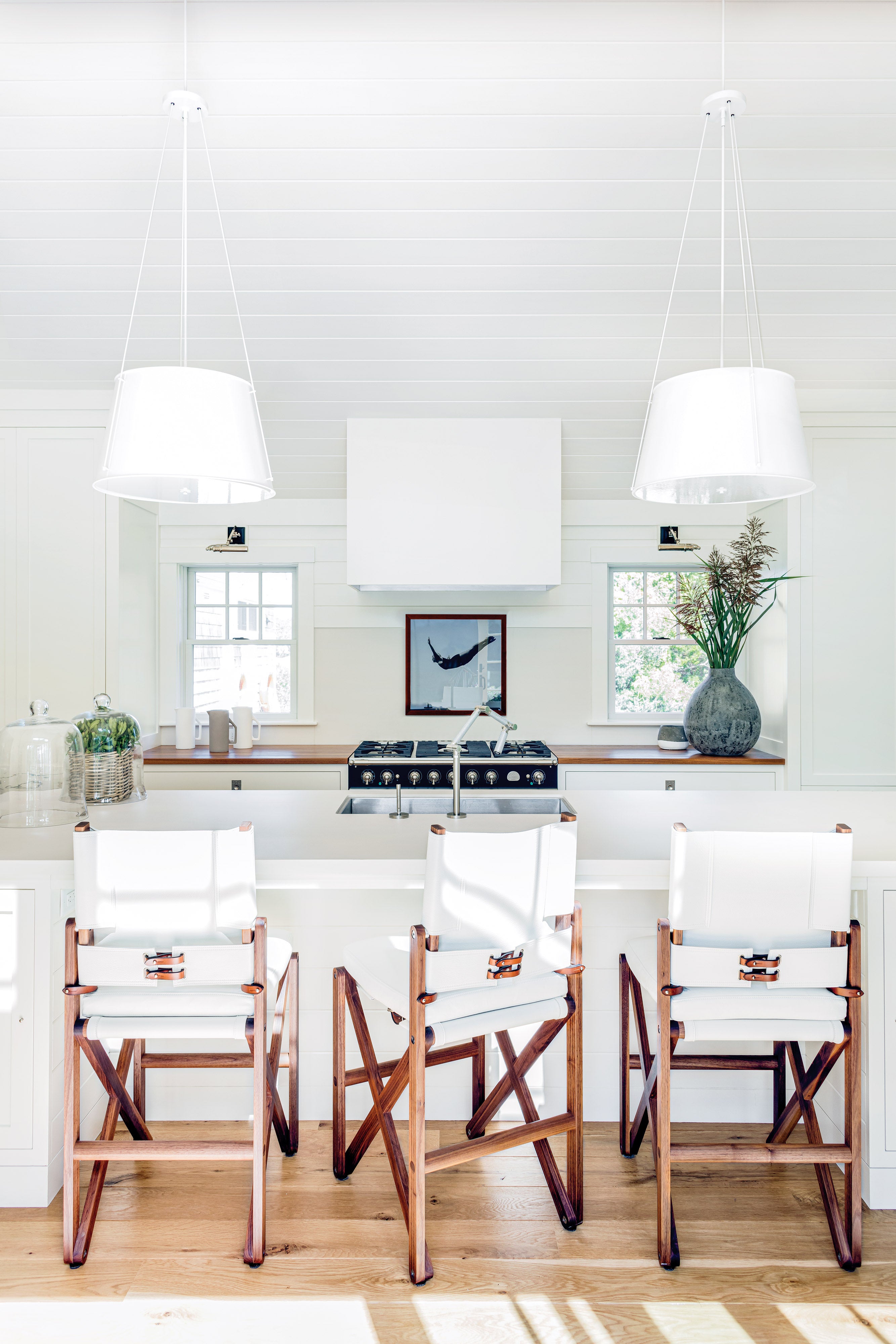 salt-marsh_interiors-by-lisa-tharp-photo-by-michael-j-lee.jpg