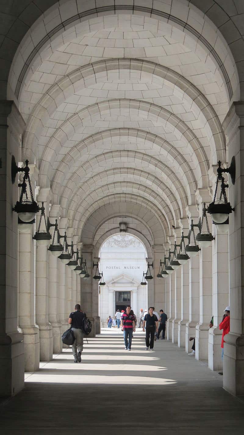 11-arcade-flanking-entrance-union-station.jpg