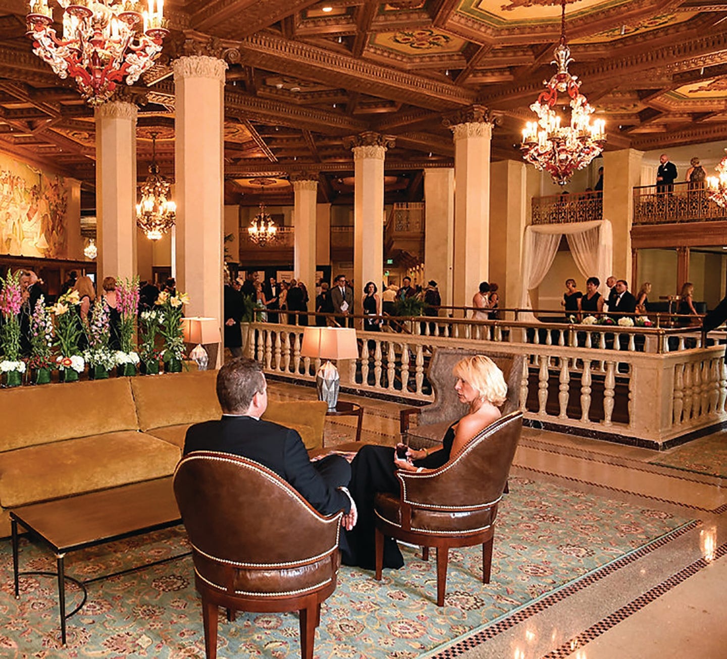 grand-light-marriott-syracuse-downtown-lobby-historic-chandelier-restoration.jpg