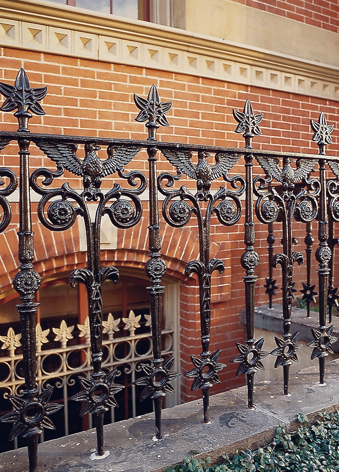 hist-arts-pa6552.jpg