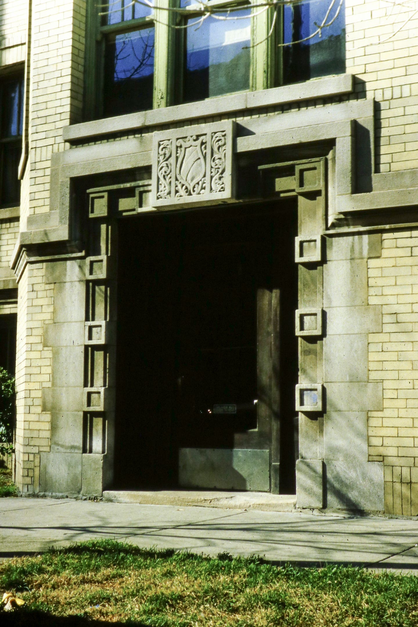 4-sandegren-801-11-buena-4176-92-clarendon-1915-16.jpg