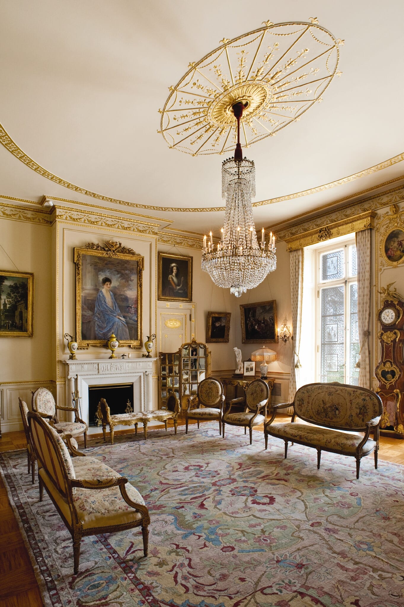 bb-first_floor_sitting_room.jpg