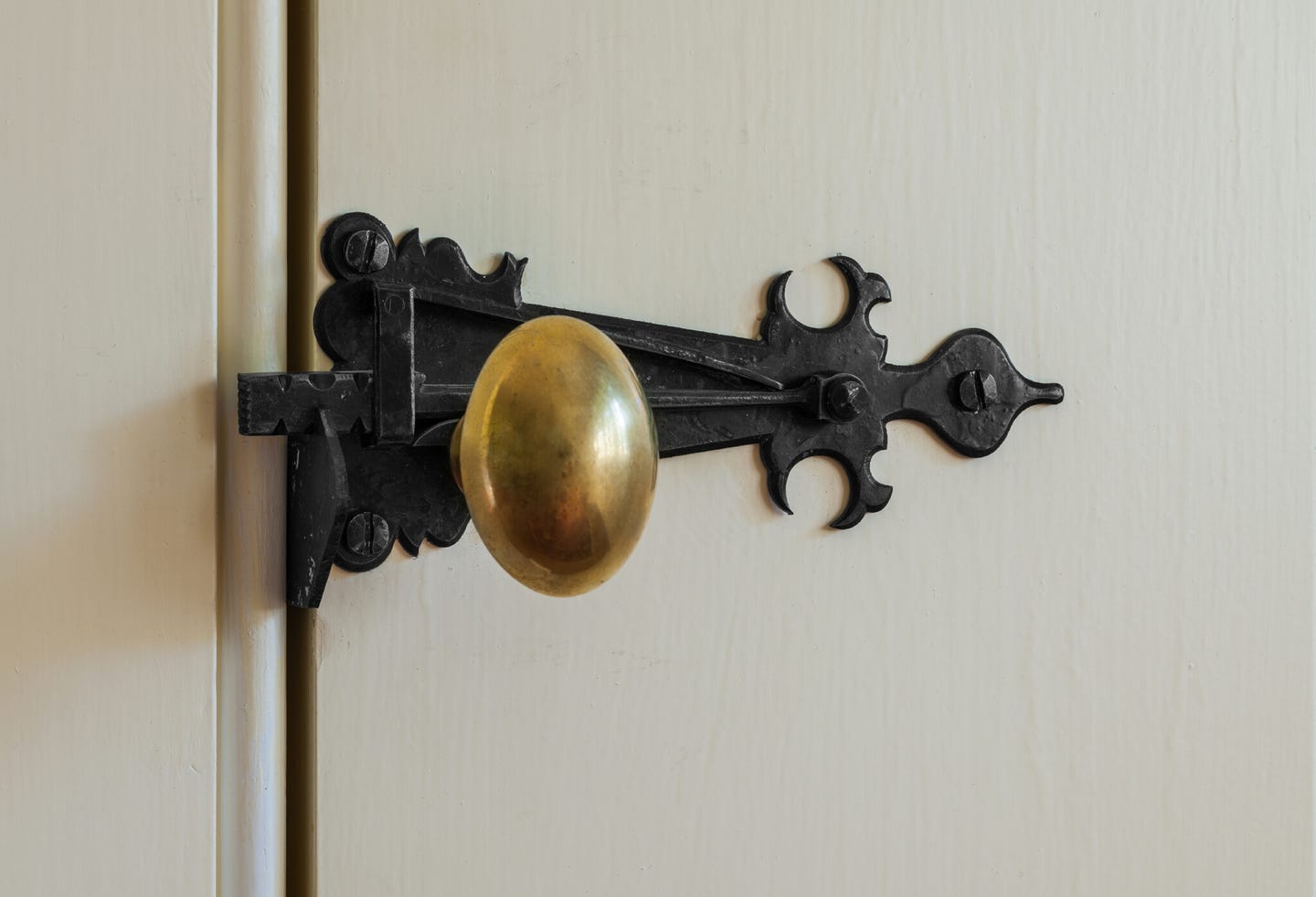 hmw-forge---custom-door-latch1.jpg