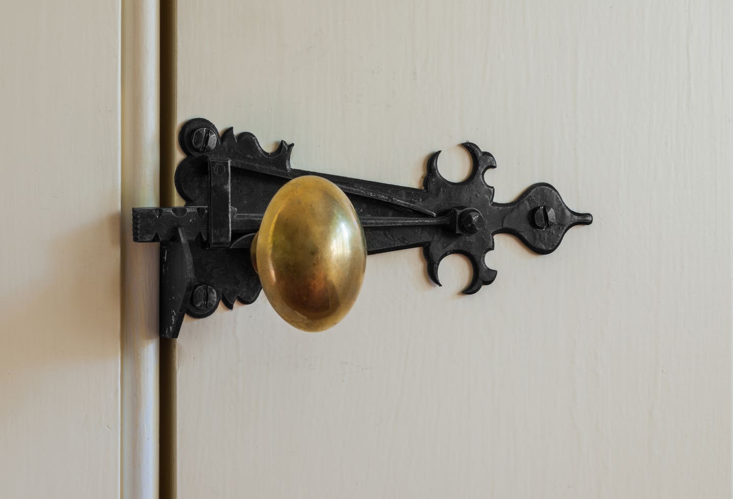 hmw-forge---custom-door-latch.jpg