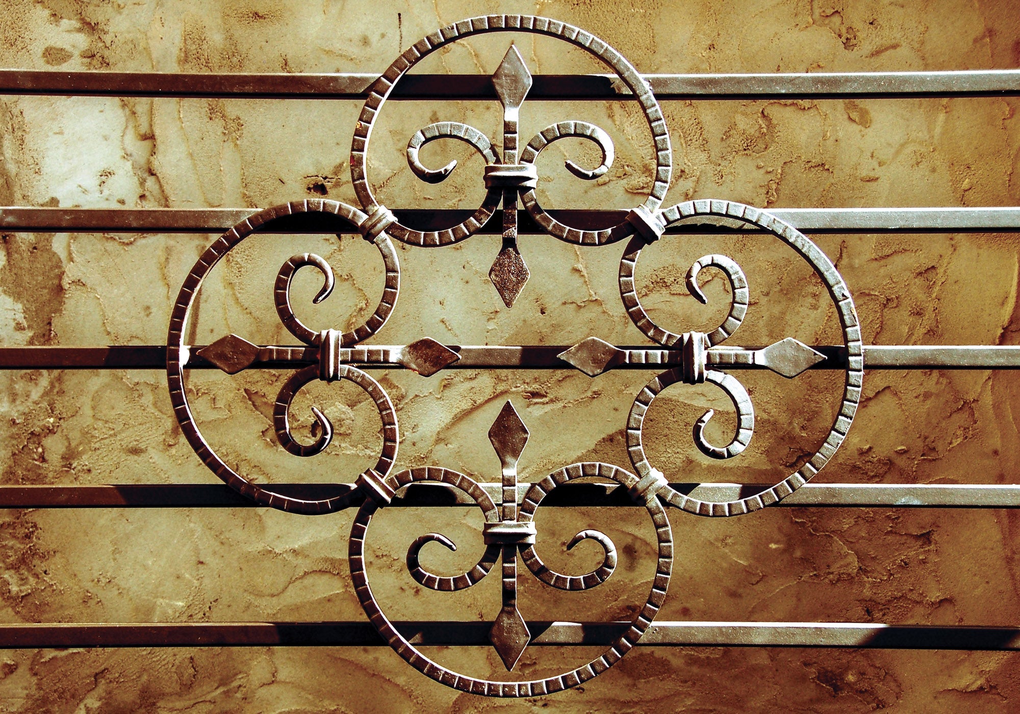 quarterfoil-on-bars.jpg