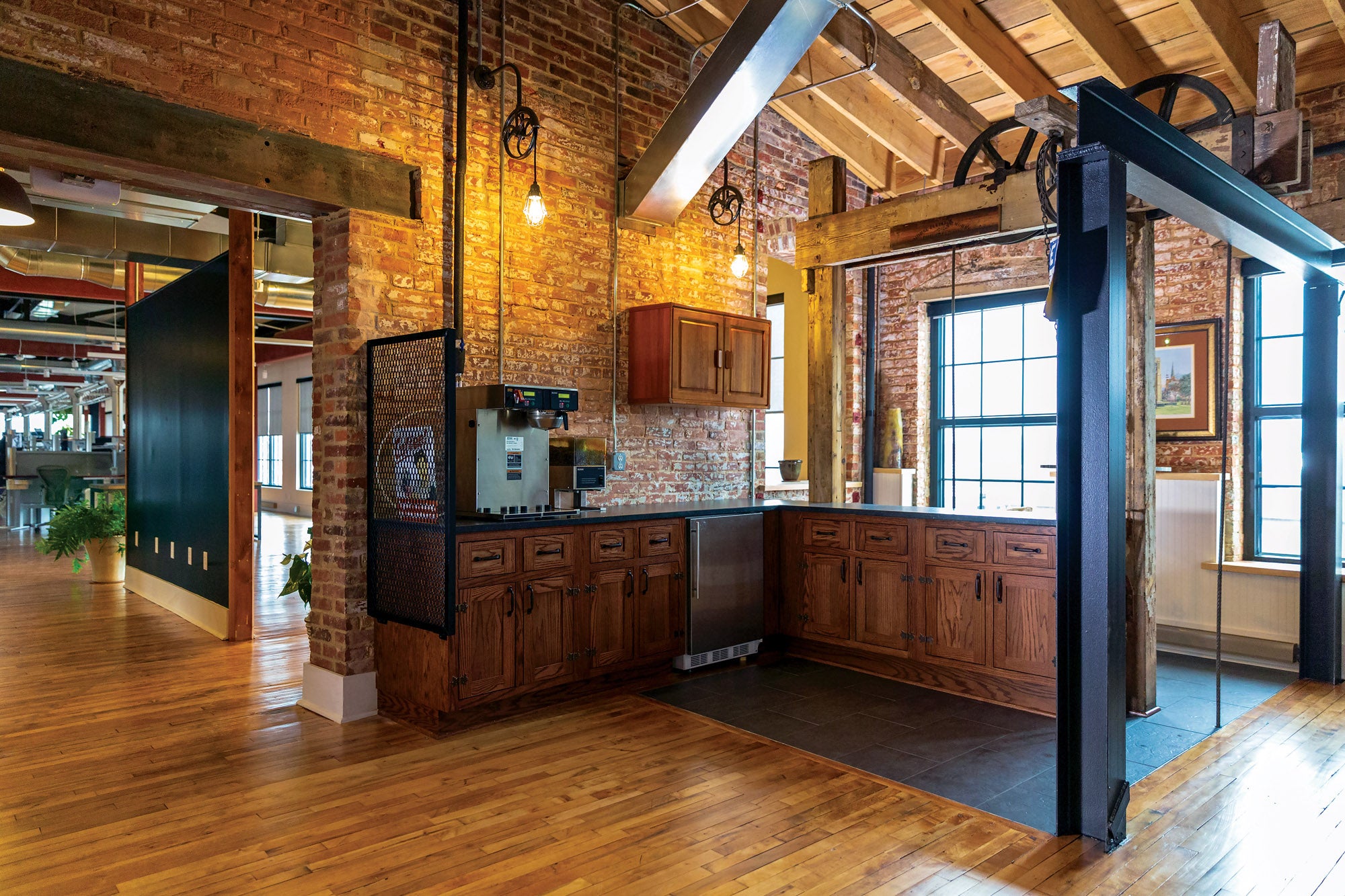 3rdfl_tenant-lobby-coffee-bar.jpg