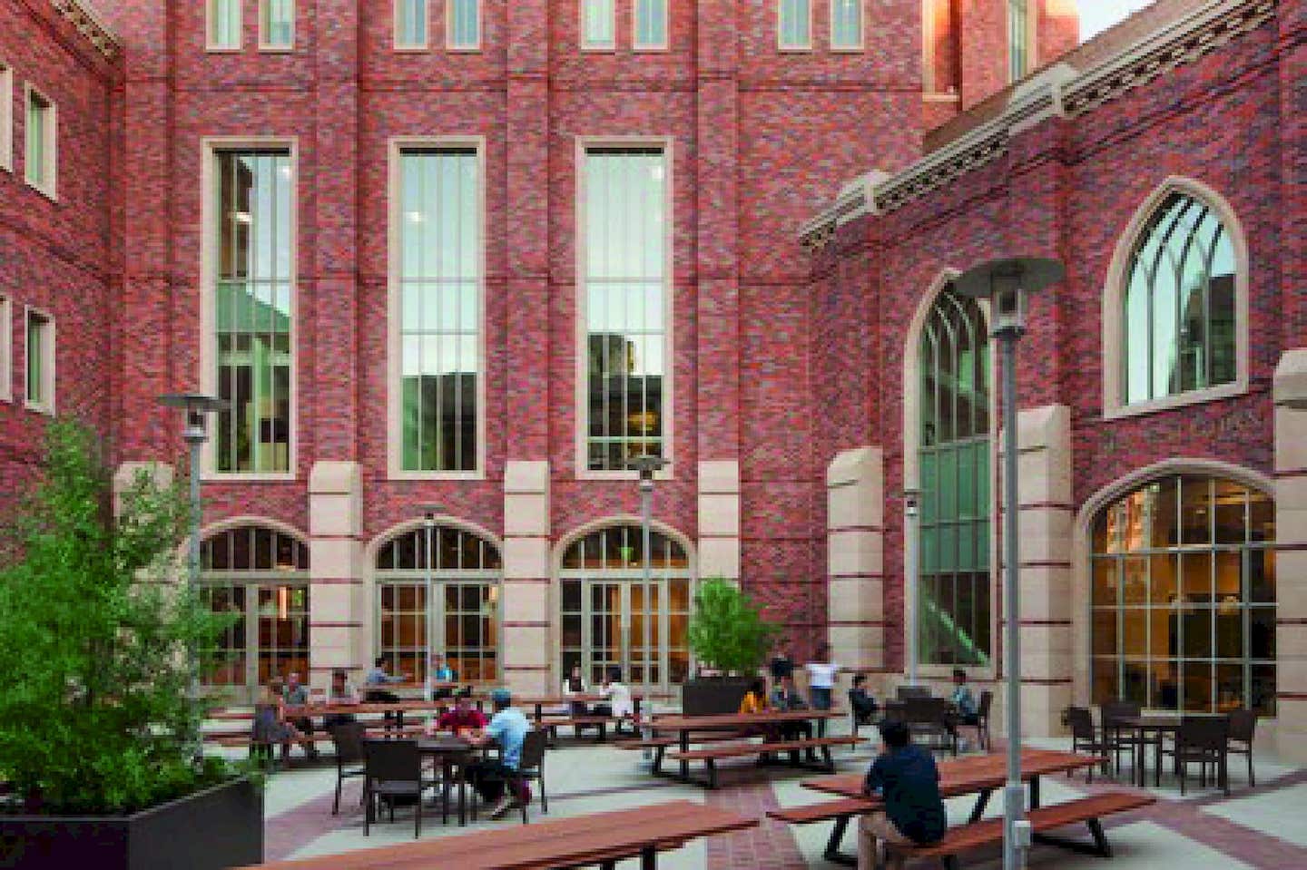 hopes_press_usc-fertitta-hall_page_2_image_0003.jpg