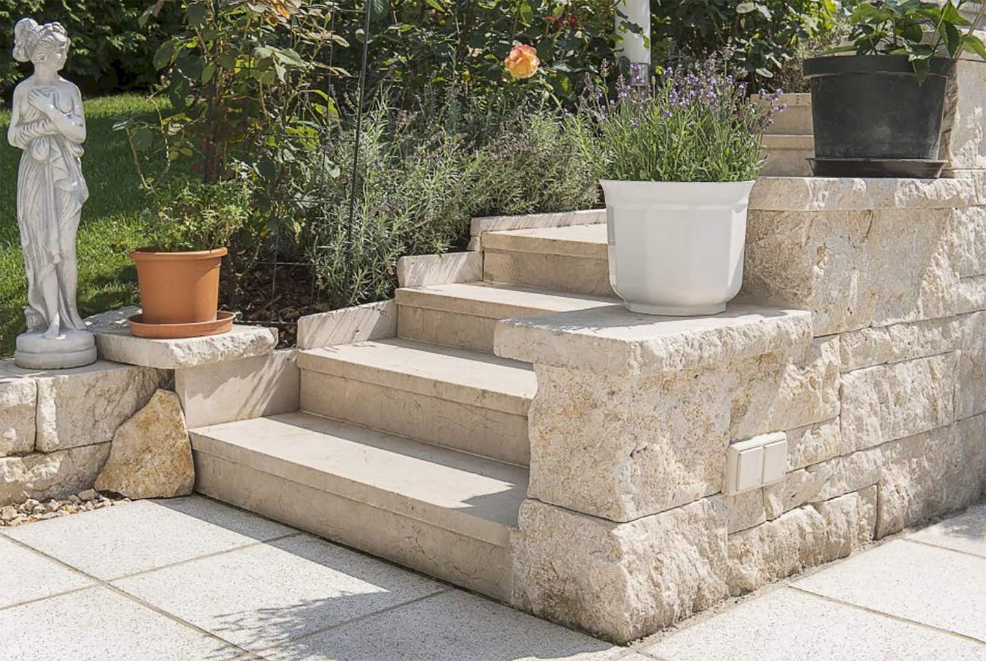 marmiro-stones-steps.jpg