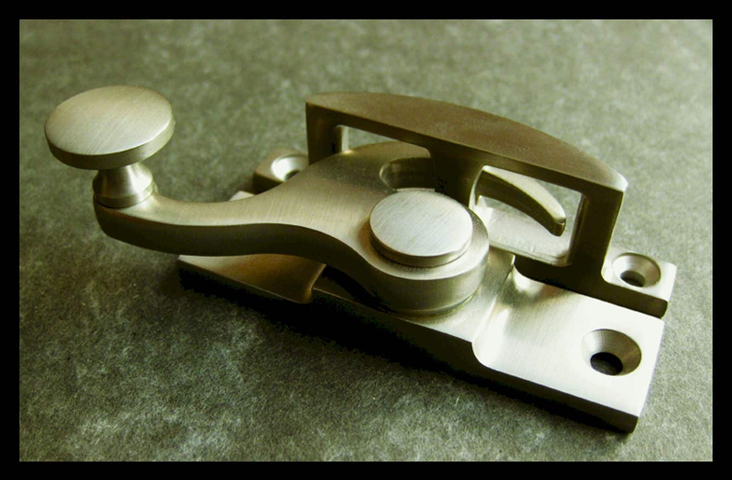 phelps-company-sash-lock1.jpg
