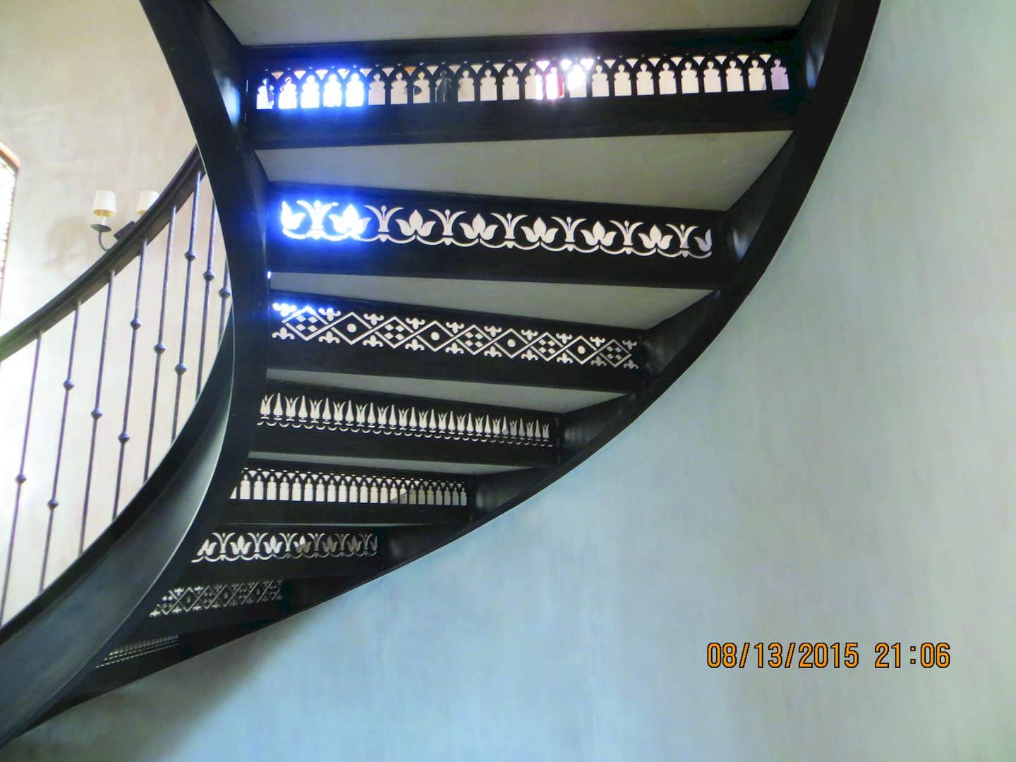 pacific-register-img_2547-usher-stair-stringer.jpg