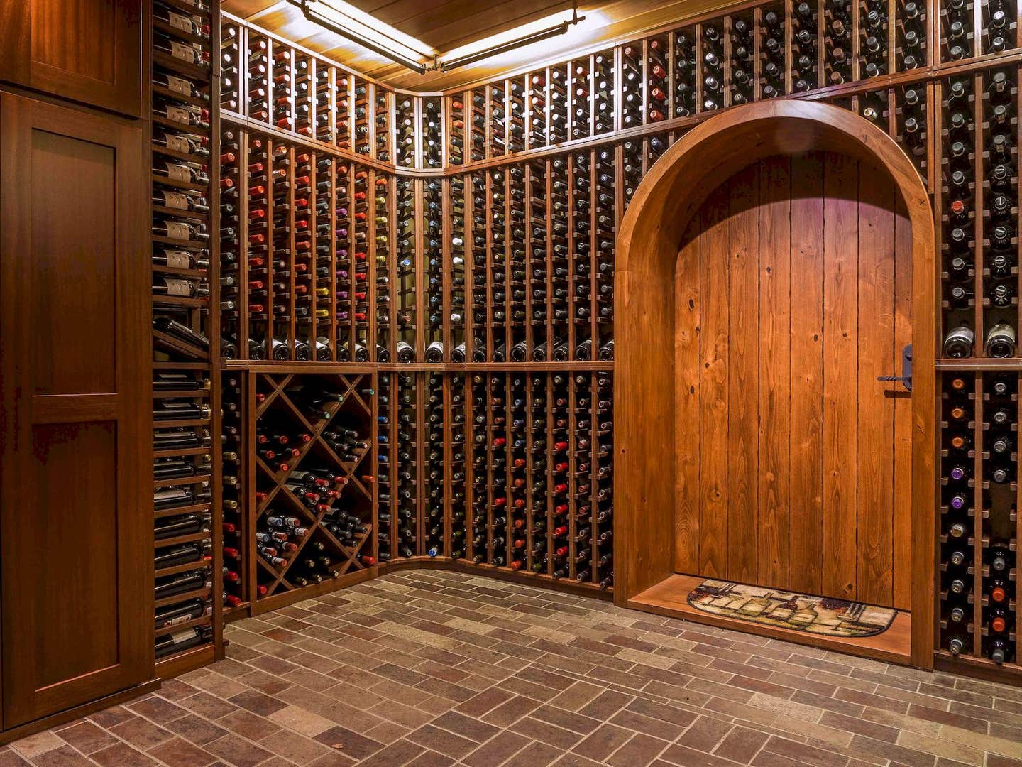 wineracks-winecellarissue-2019.jpg
