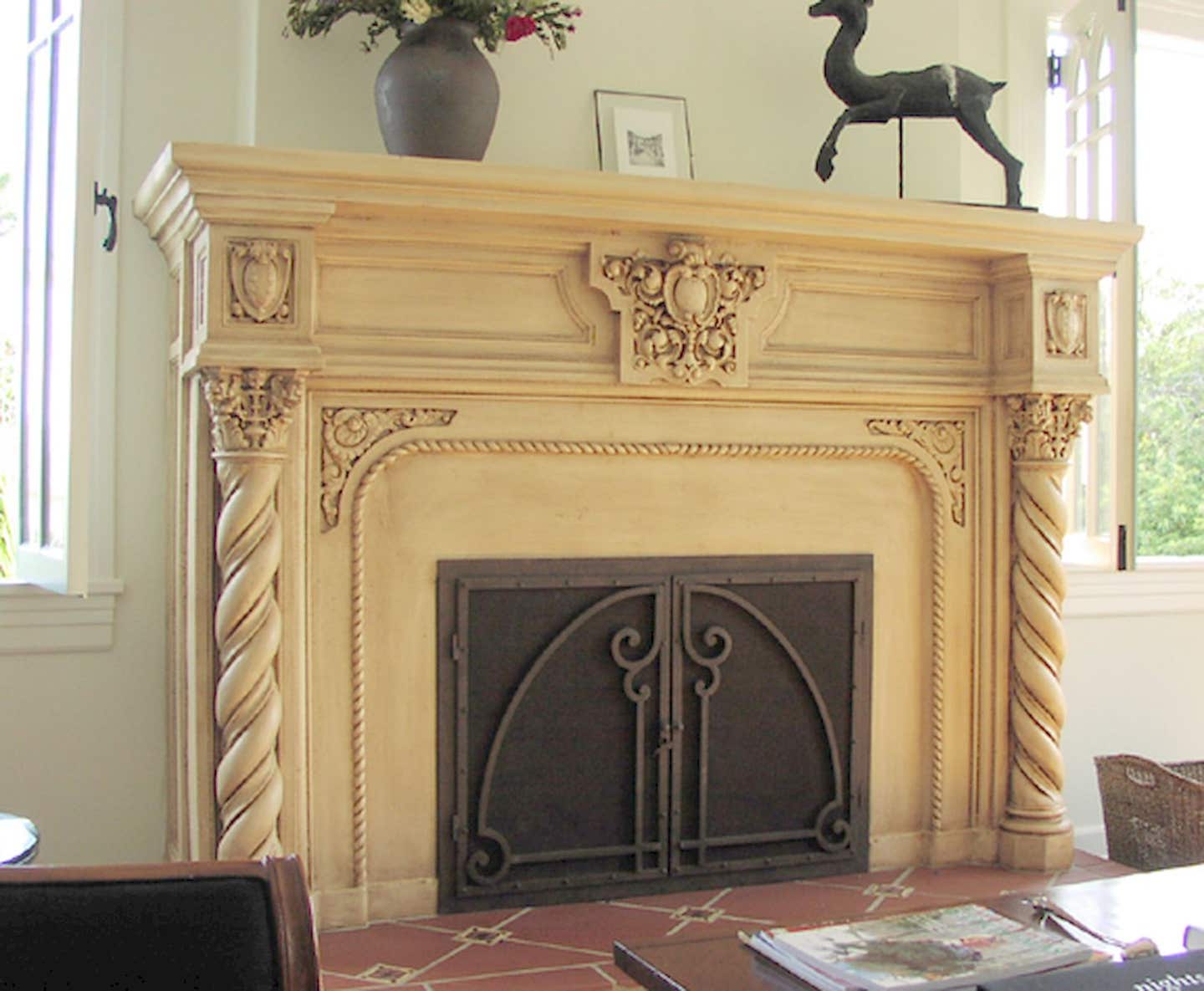 steven-handelman_181220garden20fireplace.jpg