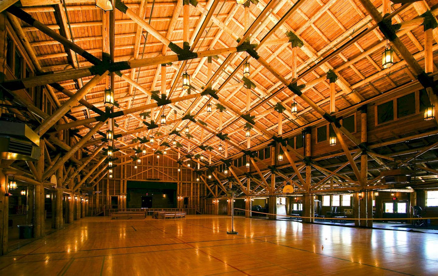 grand-light-geyser_hall_yellowstone_np2.jpg